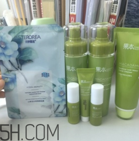 詩婷露雅堅果補水三件套什么功效？熟齡肌能用嗎？