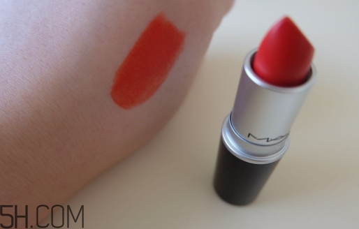 mac和tf口紅哪個(gè)好？mac魅可和tomford口紅對(duì)比