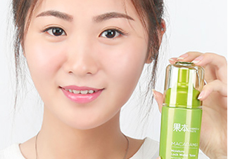 詩婷露雅堅(jiān)果爽膚水什么功效？有幾種類型？