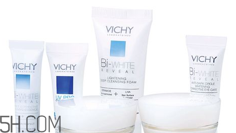薇姿的護(hù)膚品好用嗎？美容院的護(hù)膚品好還是專柜的好？