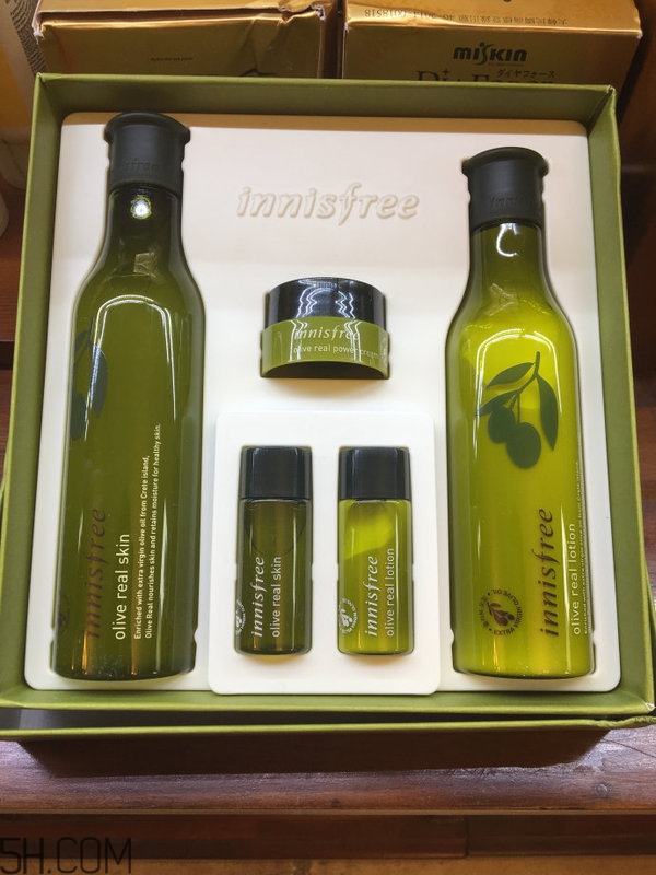 悅詩風吟哪個系列適合干性肌膚？冬天用乳液還是霜？