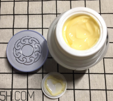 片仔癀珍珠膏能美白淡斑嗎？使用心得