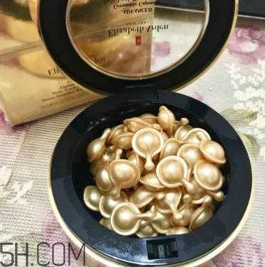 伊麗莎白雅頓精華膠囊油不油？適合油皮嗎？