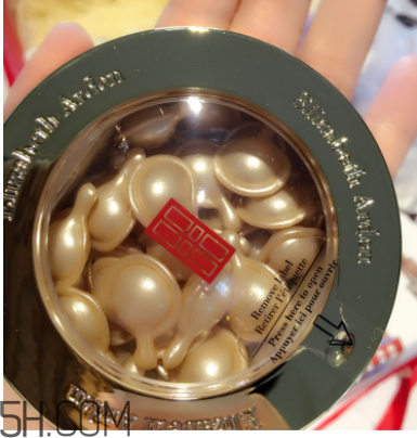 伊麗莎白雅頓精華膠囊適合什么季節(jié)用？