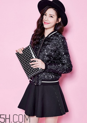 女裝羽絨服怎么保養(yǎng)？輕薄羽絨服怎么搭配？