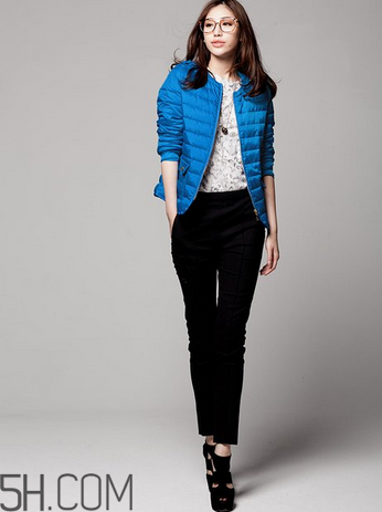女裝羽絨服怎么保養(yǎng)？輕薄羽絨服怎么搭配？