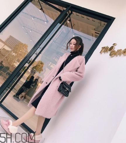 粉色大衣搭配什么鞋子？粉色大衣搭配鞋子圖片