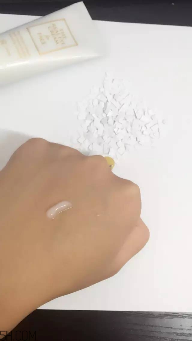 眼霜需要早晚都用嗎？ahc第五代眼霜效果怎么樣？