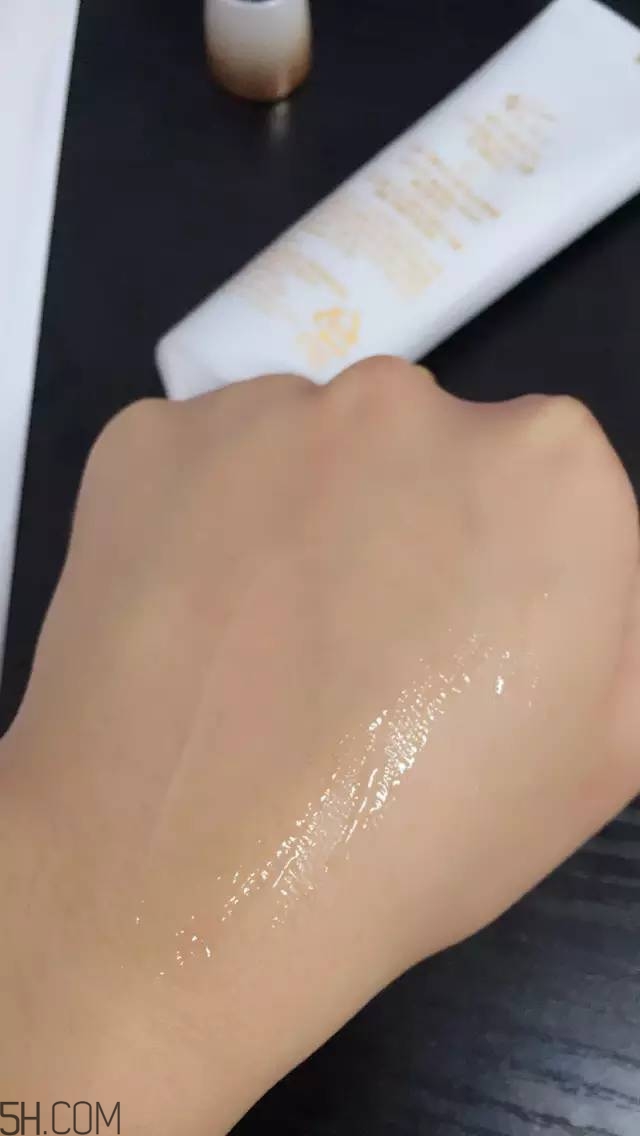 眼霜需要早晚都用嗎？ahc第五代眼霜效果怎么樣？
