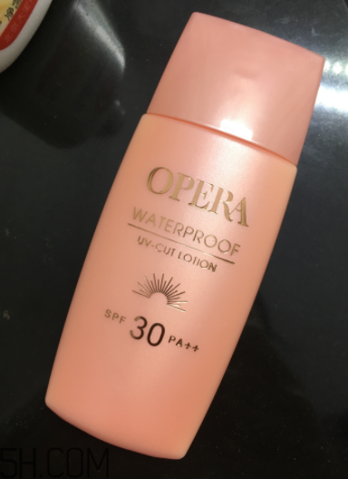 Opera防曬霜防水嗎？Opera防曬霜防汗嗎？