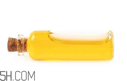 甘油會(huì)讓皮膚變黃嗎？甘油要怎么使用？