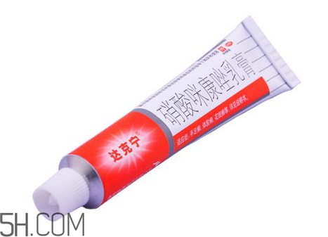 達(dá)克寧能治灰指甲嗎？達(dá)克寧能擦臉嗎？