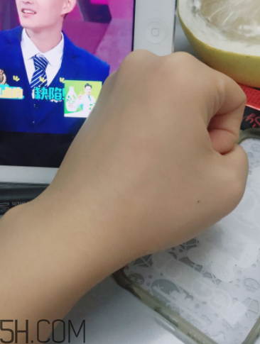 瓷肌晶透雪肌潔面乳可以卸妝嗎？清潔力如何？