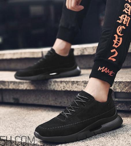 翻毛運(yùn)動(dòng)鞋發(fā)白怎么辦？翻毛運(yùn)動(dòng)鞋怎么打理？