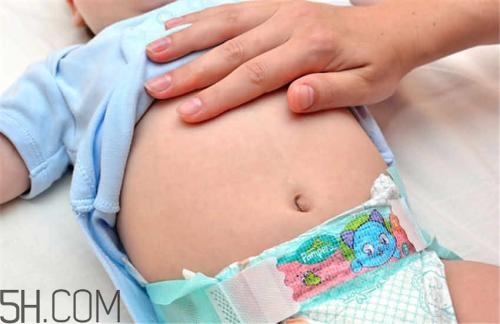 嬰幼兒腹脹要怎樣按摩？寶寶吃奶睡著了怎么辦？