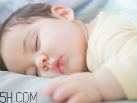 嬰幼兒腹脹要怎樣按摩？寶寶吃奶睡著了怎么辦？