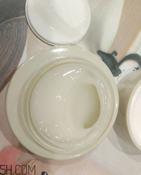 牛爾白玉蘭凍膜什么功效？牛爾白玉蘭凍膜熟齡肌適合嗎？