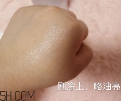 自然堂化妝品多少錢一套？