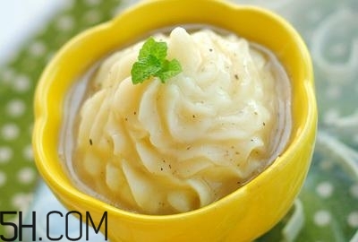 上火牙疼煲什么湯好？輕松解決上火牙疼問題