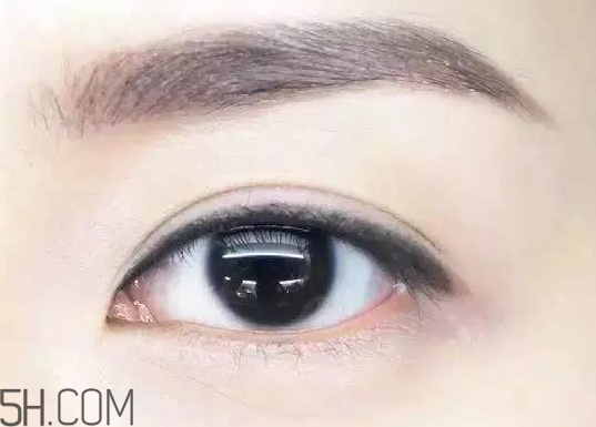 V型眼線怎么畫？V型眼線畫好美到冒泡