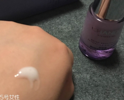 自然堂凝時鮮顏系列適合什么膚質(zhì)？
