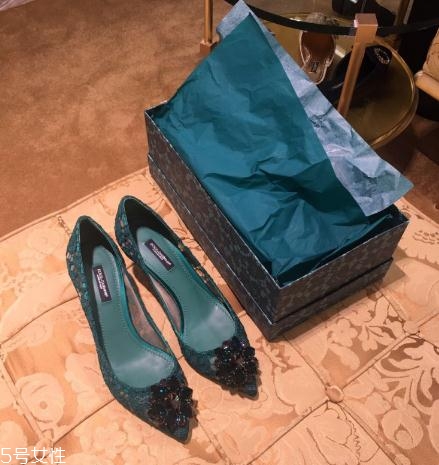 杜嘉班納鞋子偏大偏??？女人這輩子一定要買的鞋子