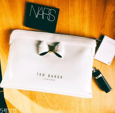 ted baker在中國有專柜嗎？顏值超高還不會撞款的包包