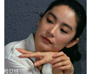 屁股下巴是一種病嗎？長好了顏值高