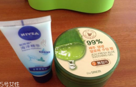 得鮮蘆薈膠含酒精嗎？蘆薈膠當睡眠面膜的作用