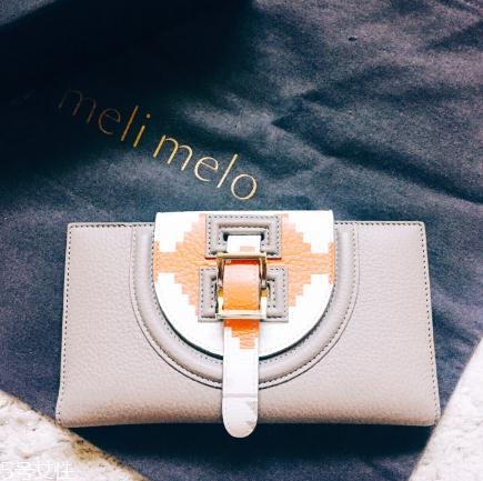meli melo包包怎么樣？這個英國奢侈品牌不一般