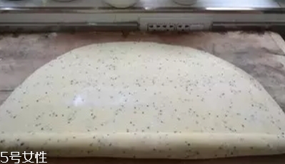 ?炸麻葉用什么水和面？面粉還是淀粉還是木薯粉