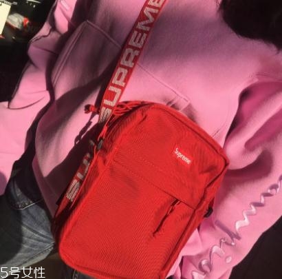 supreme2018春夏款肩挎包怎么樣？