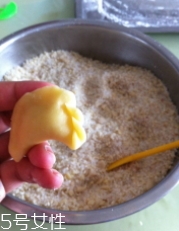 炸油角的面怎么和？用生面還是燙面你知道嗎？