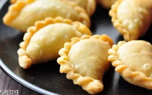 炸油角的面怎么和？用生面還是燙面你知道嗎？