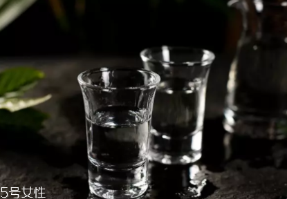 白酒喝之前要醒酒嗎？酒精揮發(fā)利于健康