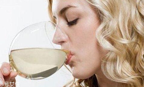 經(jīng)期喝啤酒有什么危害？喝啤酒三大危害