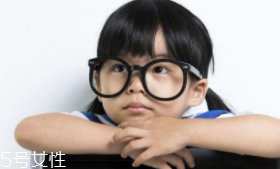 經(jīng)常用眼吃什么？多吃綠色和黃色食物