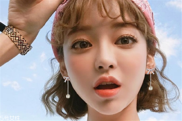 暖色系腮紅適合什么人群？黃皮女生口紅腮紅搭配