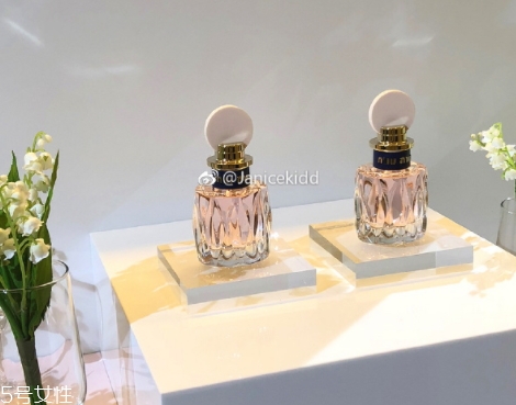 miumiu繆繆2018香水多少錢(qián)？粉色少女心的香水