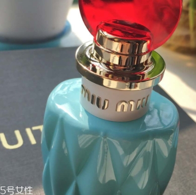 miumiu2018粉色香水好聞嗎？和舊款香水哪個更好聞