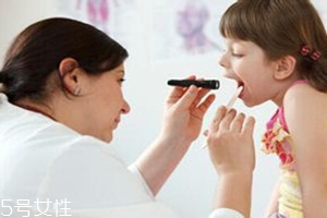 扁桃體發(fā)炎一般幾天會(huì)痊愈？看嚴(yán)重程度