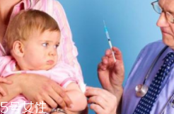嬰兒打針哭鬧怎么辦？這些錯誤方法不要用