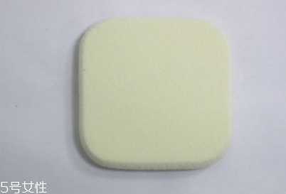 遮瑕液可以直接涂嗎？用這些工具涂會更好