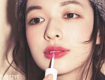 2018開年爆款色莓果紫，怎么涂更美？
