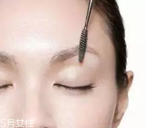 眉型為什么很奇怪？眉頭沒畫好