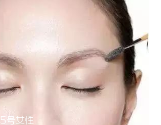 眉型為什么很奇怪？眉頭沒畫好