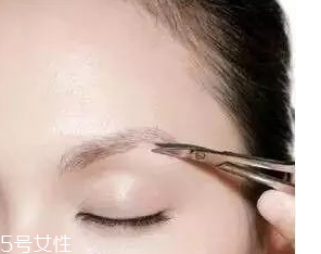 眉型為什么很奇怪？眉頭沒畫好