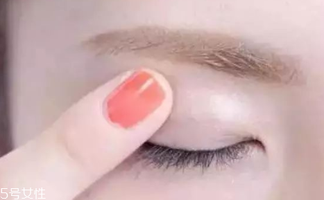 兔子腮紅怎么畫才可愛？中年少女必備腮紅畫技