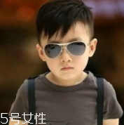Jasper戴墨鏡，這樣扮酷讓孩子更自信！