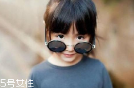 Jasper戴墨鏡，這樣扮酷讓孩子更自信！
